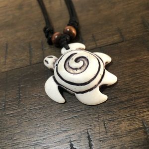 Necklace stone and wood